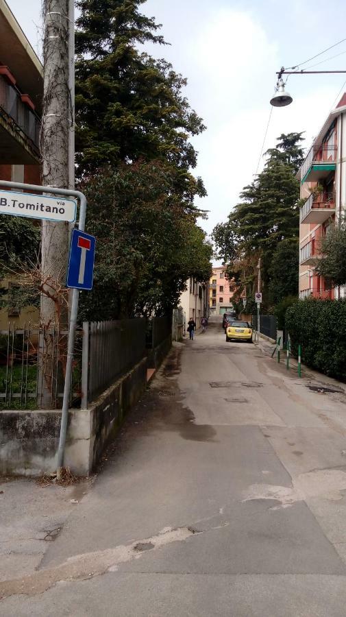 Vicino Al Prato Della Valle Intero Appartamento Parcheggio Facile Di Fronte Padua Exterior foto